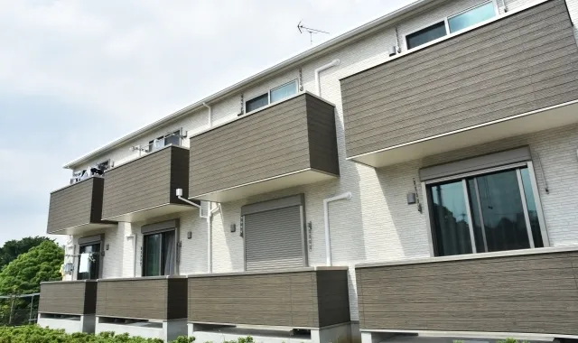 アパート建築費2000万は現実的？費用内訳と収益シミュレーションを徹底解説