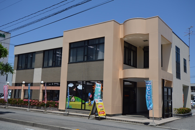 株式会社とやまサンホーム